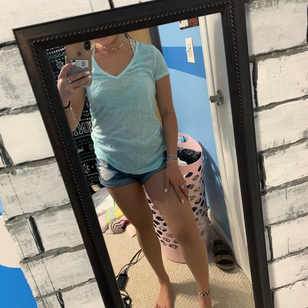 baby blue aeo v-neck